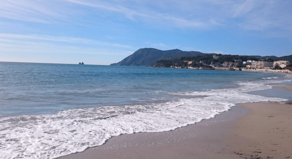 Séance de Yoga à Toulon - Plage des Sablettes